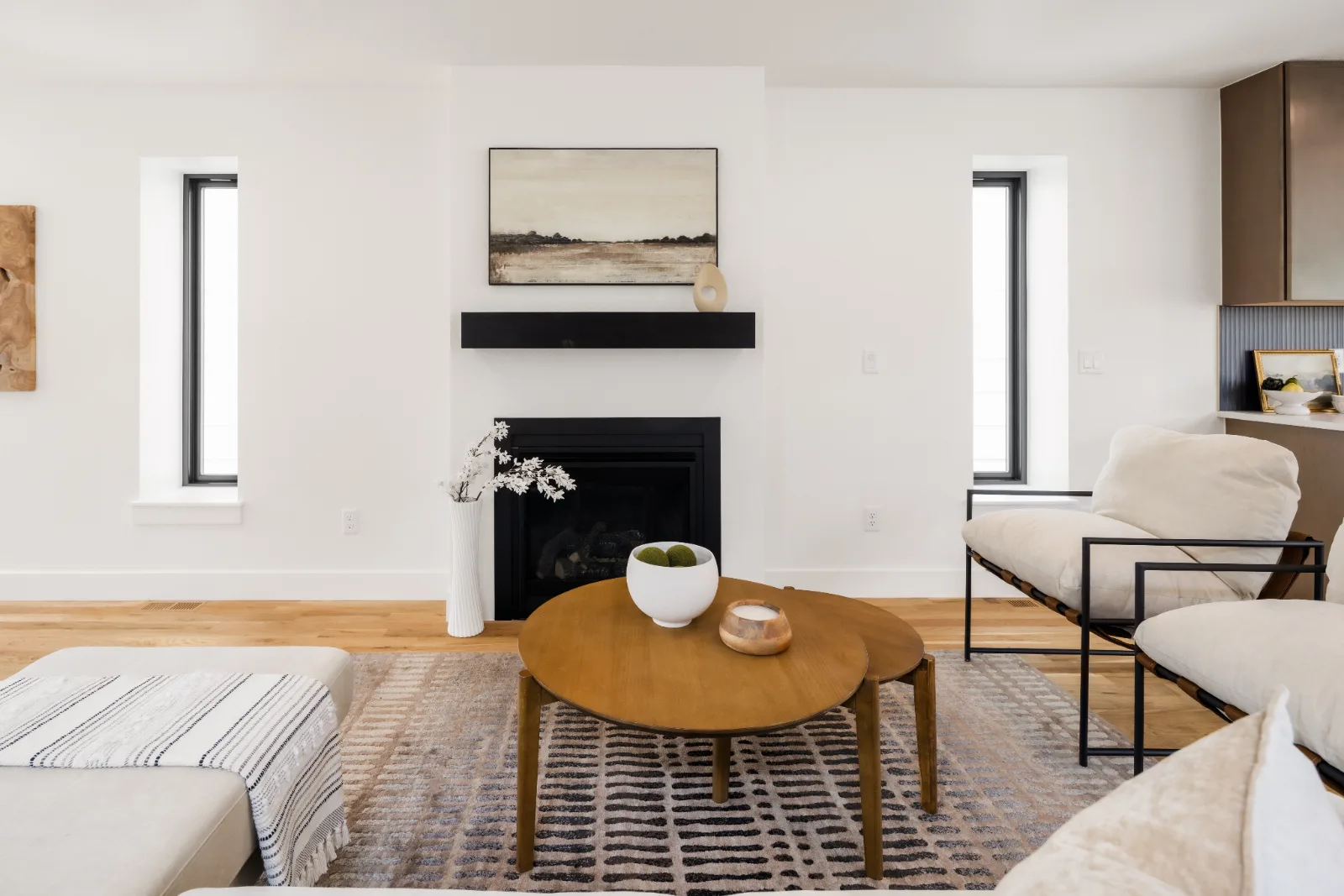 Guest-ready Colorado vacation rental living room supported by the StayReady and Effortless Rental Group platform